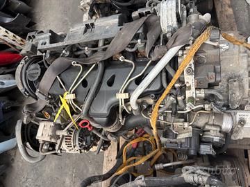 MOTORE VOLVO V70 2.4 DIESEL SIGLA:D5244T ANNO:2002
