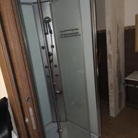 Doccia idromassaggio