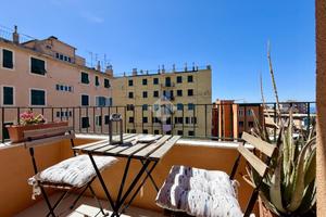 4 LOCALI A GENOVA
