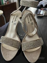 Sandalo pelle e strass