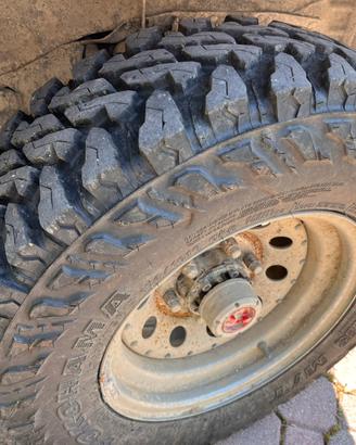 Yokohama Geolandar MT 235/75 r15