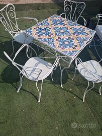 sedie tavolo e divanetto vintage in ferro