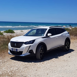 PEUGEOT SUV 2008 Allure Navi Pack Blue