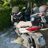 Moto Yamaha XMAX 250