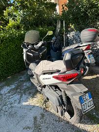 Moto Yamaha XMAX 250