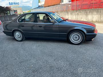 BMW M5 e 34 ufficiale italiana