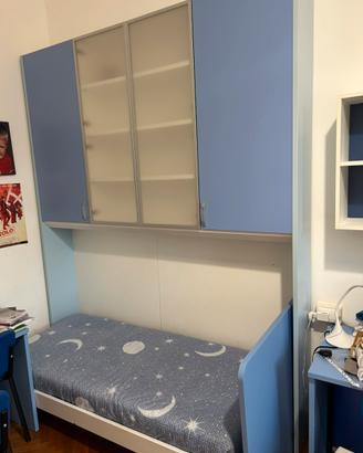 Armadio a ponte con spazio letto