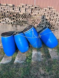 5 fusti / bidoni in plastica