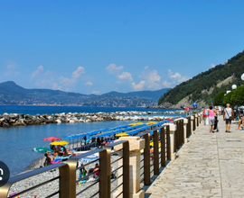Cocktail bar fronte mare a Chiavari