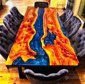Tavolo legno e resina