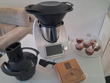 BIMBY TM6 COME NUOVO CON ACCESSORI 