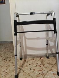 Carrello deambulatore mai usato