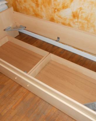 Mobile divano letto con grande spazio sottostante