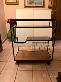 Carrello porta pc con ruote