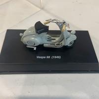 Collezione modellini Vespa e Moto
