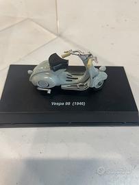 Collezione modellini Vespa e Moto