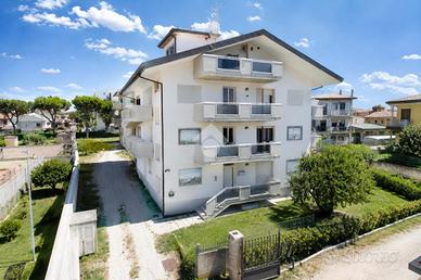 5 LOCALI A ROSETO DEGLI ABRUZZI