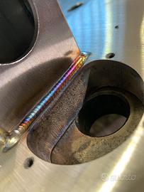 Carpenteria metallica saldatore TIG - MIG