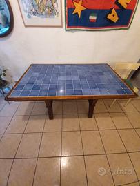 tavolo in legno e ceramica 8 posti
