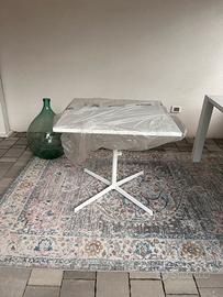 Tavolo Arper tavolino bianco nuovo