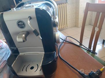 macchina caffè/cappuccino Saeco+capsule