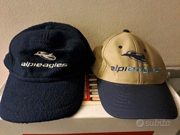 Berretti della Ex Compagnia Aere Alpi Eagles