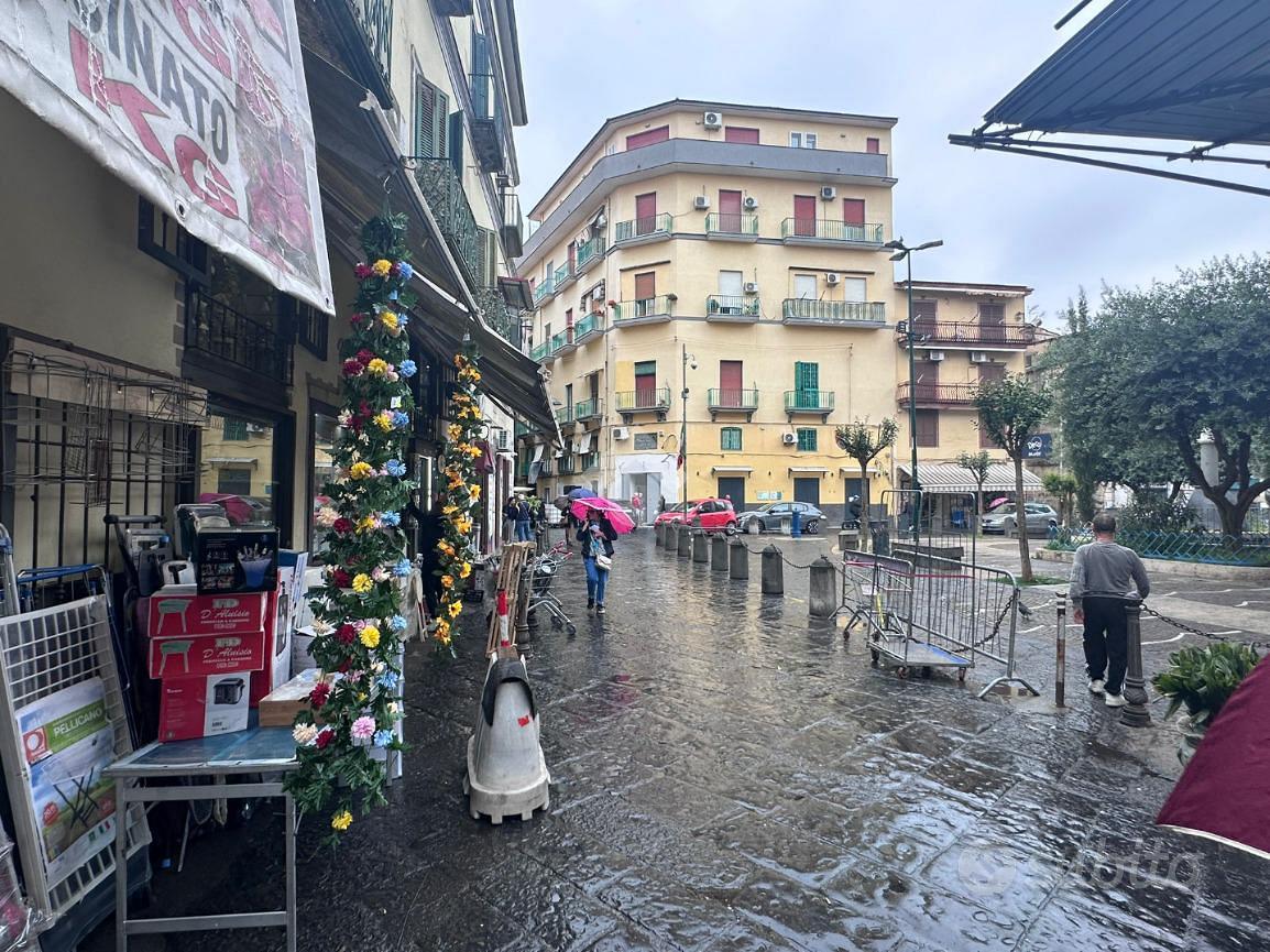 NEGOZIO A NAPOLI - Altro