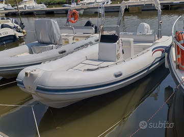 Gommone Predator 5,70 con Suzuki 40 Ari Usati