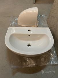 Lavabo semi sospeso bagno, Scala
