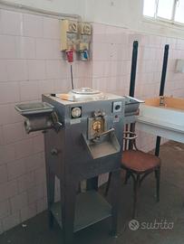 grattugia formaggi e pela patatr