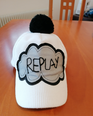 Cappellino replay