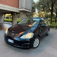 Toyota Avensins Verso 2.0