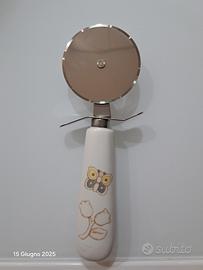 THUN - Taglia Pizza con Farfalla