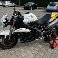 Triumph Speed triple 1050 del 2011