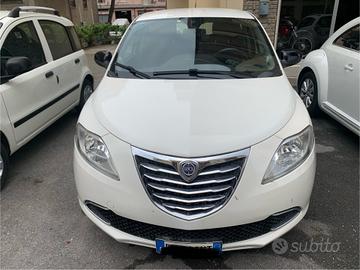 Lancia Ypsilon 1.2 69 CV 5 porte S&S Silver
