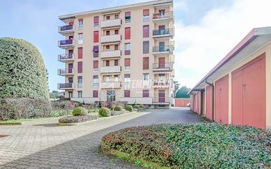 TRILOCALE CON BOX E CANTINA E VISTA PANORAMICA