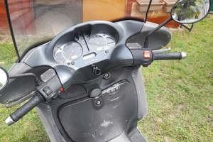 Aprilia scarabeo 500