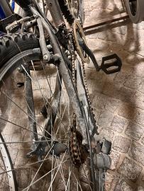 Bici vecchia MTB uomo