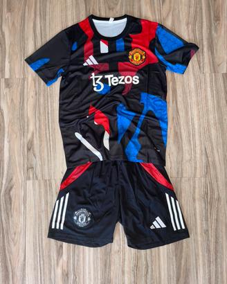 Manchester united football kit