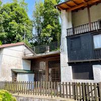 CASA BICAMERE CON DEPENDANCE E TAVERNA: un ango...