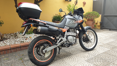 2 moto Honda NX650 Dominator