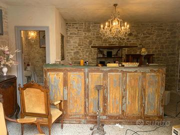 Staffolo locale commerciale adibito a bar