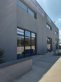 Ufficio/negozio/spazio commerciale