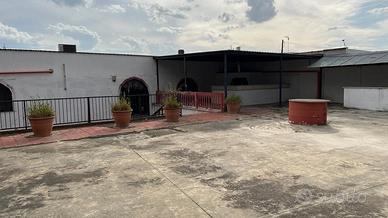 Locale commerciale per attività di ristorazione