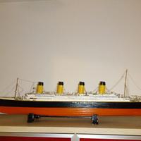 modellino Titanic in legno