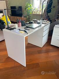 Scrivania 140 x 60