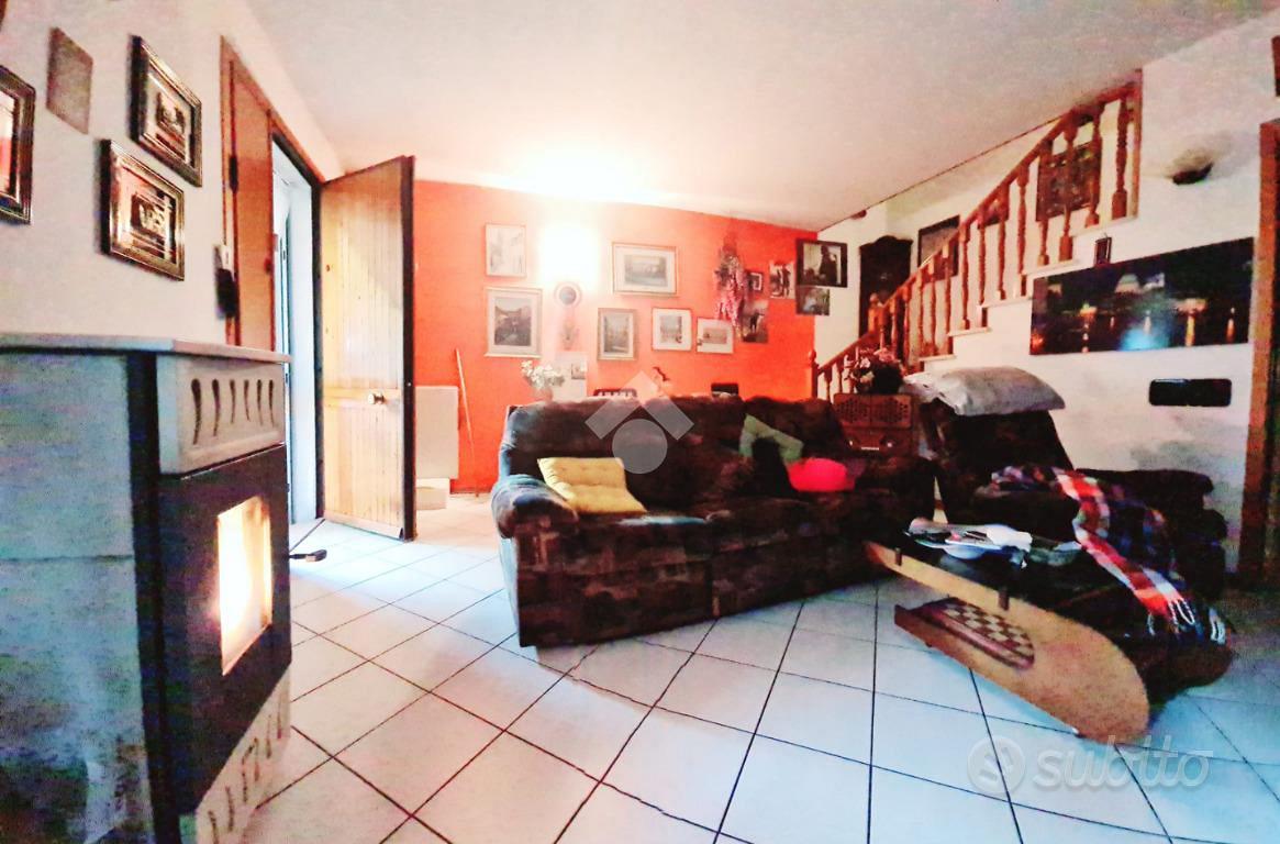 VILLA A SCHIERA A RIMINI