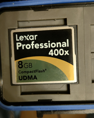 Compact flash memorie per fotocamere