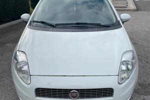 Fiat grande punto soli 120mila km da NEOPATENTATI