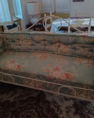 Divano in ferro